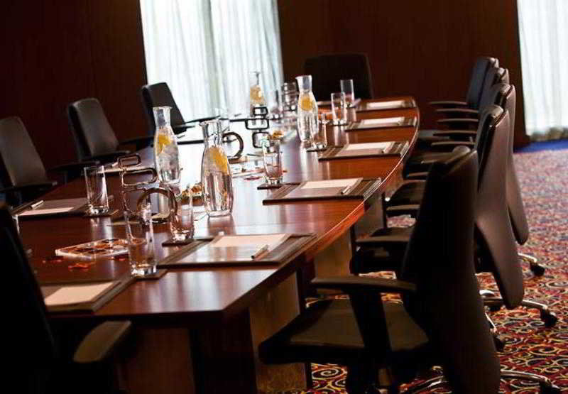 Courtyard By Marriott Doha City Center المظهر الخارجي الصورة