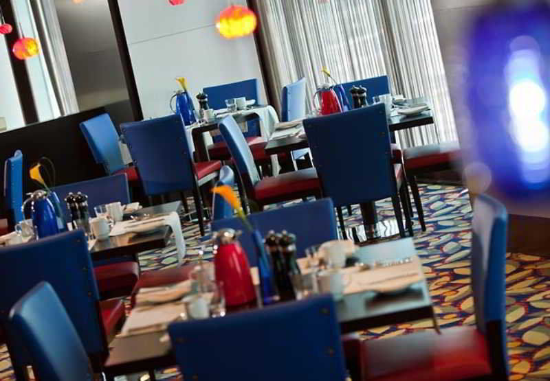 Courtyard By Marriott Doha City Center المظهر الخارجي الصورة